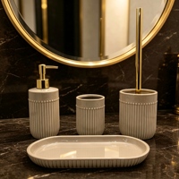 Ensemble de salle de bain en céramique 4 pièces, distributeur de savon doré, porte-brosse à dents, brosse de toilette, plateau de rangement, accessoires de salle de bain modernes