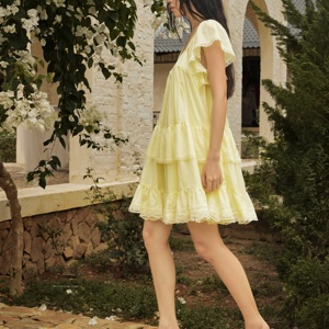 Robe Courte Femme à Col Carré, Volants Superposés en Dentelle, Manches Flottantes, Coupe Ample, Style Babydoll, Douce et Décontractée pour les Vacances - Product Image 3
