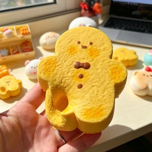 Modelo de Hombre de Jengibre de Dibujos Animados en PU, Galleta Dorada Simulada, Cara en Relieve, Decoración de Escritorio, Accesorio para Fotografía de Alimentos - Product Image 6