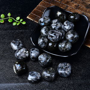 بيع بالجملة لكميات كبيرة من منتجات روحانية عالية الجودة مقاس 20-30 مم - خرز كريستال التورمالين الأسود الطبيعي للبيع - Product Image 4