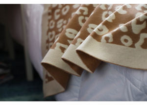 Couverture en cachemire Jacquard léopard, literie de luxe en cachemire pur, lavable à la Machine, pour la maison, canapé d'hôtel, mode d'hiver - Product Image 3