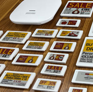 ป้ายราคาอิเล็กทรอนิกส์ขนาด 2.13 นิ้ว 4 สี ระบบ E Ink สำหรับชั้นวางสินค้า 2.4Ghz ระบบ EAS ป้ายราคาอิเล็กทรอนิกส์ ESL สำหรับรางวางสินค้าประเภทพีแคน - Product Image 1