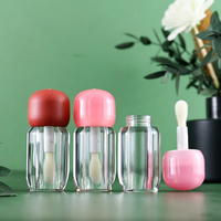 Tube de brillant à lèvres vide 4 ml à marque privée, contenant transparent avec grand applicateur, flacon cosmétique personnalisé pour huile à lèvres