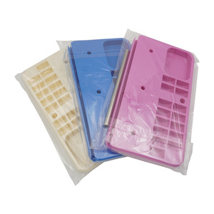 Soporte de Plástico para Tres Hilos de 20.7cm, Accesorio de Costura, Práctico Equipo para el Procesamiento de Prendas - Product Image 3
