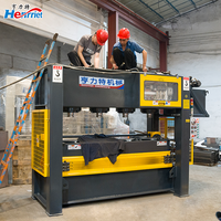 Presse à chaud 120T pour le laminage du bois, idéale pour les panneaux granulaires de meubles, les portes en bois, le bois multicouche et les panneaux alvéolaires en aluminium