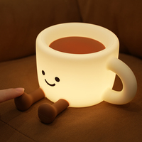 Lampe de nuit LED moderne en forme de tasse à café, rechargeable, portable, lampe de chevet pour dormir, soulage le stress, lumière ambiante douce pour la chambre à coucher