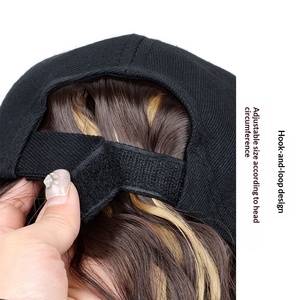 Gorra <span class=keywords><strong>de</strong></span> béisbol sintética <span class=keywords><strong>de</strong></span> una pieza para <span class=keywords><strong>mujer</strong></span>, con peluca <span class=keywords><strong>de</strong></span> cabello sintético <span class=keywords><strong>de</strong></span> alta temperatura hecha a máquina, <span class=keywords><strong>de</strong></span> longitud media y ondas <span class=keywords><strong>de</strong></span> agua, venta al por mayor <span class=keywords><strong>de</strong></span> fábrica. - Product Image 5
