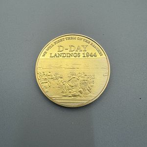 Moneda Conmemorativa de los Desembarques del Día D Bañada en Oro en Cápsula Winston <span class=keywords><strong>Churchill</strong></span>, Segunda Guerra Mundial - Product Image 4