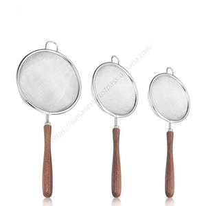Passoire de cuisine en acier inoxydable Syh1207 avec manche en bois pour farine, lait de soja, thé et résidus – Outil de pâtisserie en gros - Product Image 1