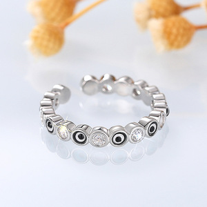 Anello alla Moda T0822 con Zirconia Cubica, Incastonatura a Pavé, Pietra Rotonda, Gioiello Unisex da Regalo - Product Image 2