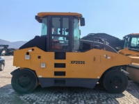 Rouleau pneumatique haute performance 12 km/h XP203S pour le compactage de l'asphalte routier