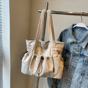 Nhà máy sản xuất túi Tote thông thường hàng ngày nhẹ thời trang và phù hợp cho cả công việc và việc vặt - Product Image 4