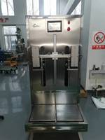 Machine de remplissage de liquide semi-automatique à double tête de vente directe d'usine pour le remplissage de boissons de jus et de soda 1-20L