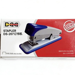 Agrafeuse manuelle portable mini format économique pour bureau, agrafeuse colorée pour étudiants, papeterie pour l'école et le bureau - Product Image 2