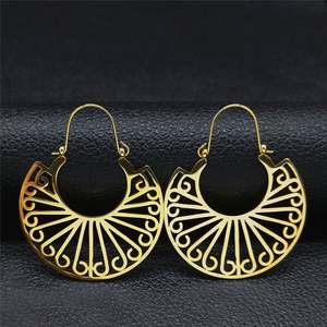 Boucles d'oreilles pour femmes en acier inoxydable avec arche géométrique creuse Vente en gros de boucles d'oreilles bohême personnalisées en or Bijoux - Product Image 1