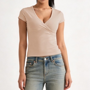 เสื้อคอวีแบบพันด้านหน้าสำหรับผู้หญิง - เสื้อยืดแขนสั้นทรงรัดรูปแฟชั่น - Product Image 1