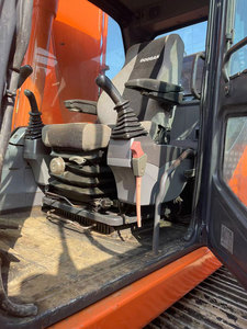 Excavatrice hydraulique sur chenilles originale Doosan DX225LC 22 tonnes d'occasion avec moteur et pompe Doosan - Product Image 6