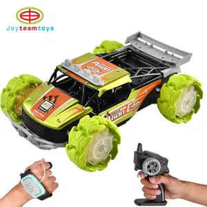 2.4Ghz 1:12 scale 4WD Stunt Car blast wheel high speed climbing alloy suvs car