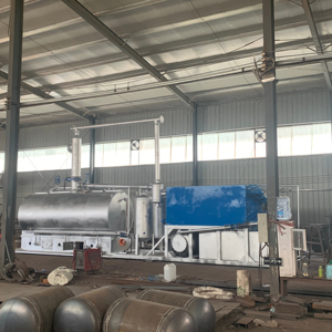 La línea de producción emplea equipos de refinación de petróleo usado para reciclar el aceite negro residual de las máquinas diésel en diésel estándar. - Product Image 1
