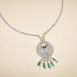 قلادة فاخرة للمراهقين مصنوعة من النحاس المطلي بالروديوم بتصميم الببغاء النيبالي - Product Image 4