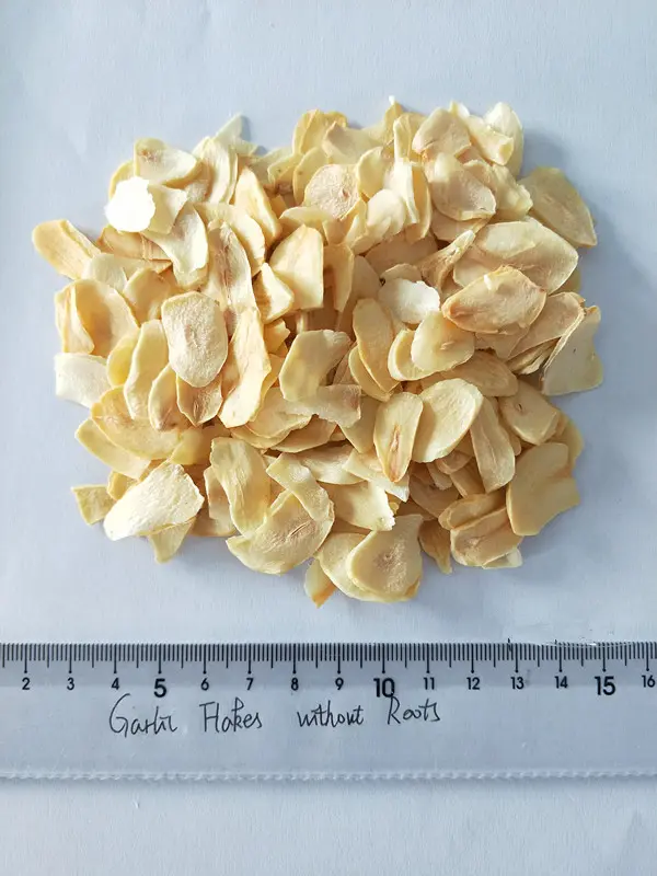 2023 New Crop dehydrated garlic flakes/dried garlic factory wholesale