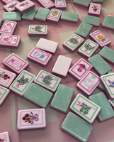 Set Mahjong Mewah Seri Bow and Flower Gaya Marmer Mint dengan Ubin Akrilik untuk 4 Pemain, Cocok untuk Liburan