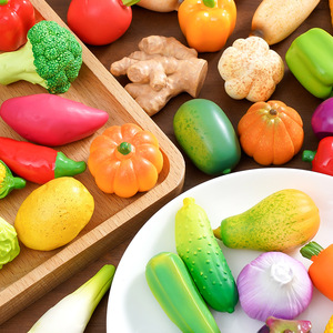 Jouets de légumes simulés : Grands poivrons et maïs pour décorations de sacs surprises DIY et décors photographiques - Product Image 4