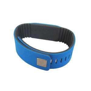 F08 / TK4100 отслеживание детей RFID силиконовый браслет - Product Image 6