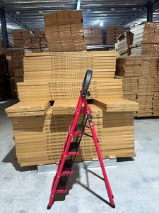 Échelle pliable multi-usages en acier au carbone pour usage domestique Échelle domestique - Product Image 6