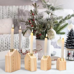 Base de candelabro de madera creativa con forma de casita, un artículo decorativo para crear un ambiente festivo navideño. - Product Image 4