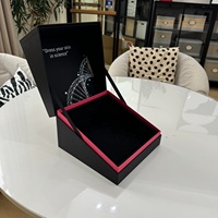 Boîte en papier rigide magnétique avec logo personnalisé pour produits de beauté, boîte à rabat rigide avec insert en mousse EVA, impression intérieure en feuille d'argent