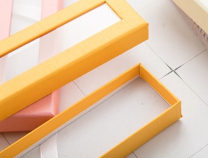 Caixa de Presente de Papel Cartão Personalizada com Tampa Transparente - Product Image 6