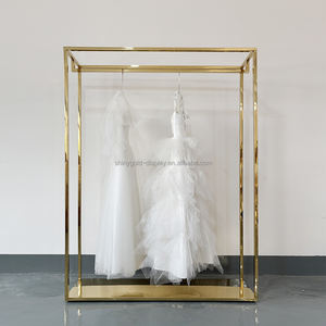 Espositore Stand Personalizzato in Acciaio Inox Dorato per Abiti Appesi, Negozio di Abbigliamento, Abiti da Sposa, per Boutique - Product Image 3