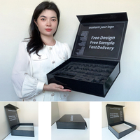 Boîtes magnétiques de luxe personnalisées par le fournisseur avec logo, éponge de soin personnel, insert en mousse de carton noir, emballage de boîte cadeau