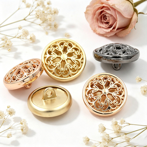Botones de metal retro tallados con motivos florales de varios tamaños, elegantes botones huecos para coser en blazers, prendas de abrigo y adornos de ropa DIY. - Product Image 3
