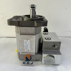 31Q9-30213 <b>Fan</b> <b>Motor</b> Assembly For R380-9 And R480-9 Construction Machinery Parts Variable Flow Pump - Product Image 1