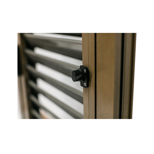 Fenêtres à persiennes horizontales en aluminium et verre au design moderne, réglables, pour la ventilation des salles de bain et des cuisines - Product Image 5