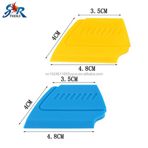 Mini raclette de qualité supérieure en PP jaune et bleu pour l'application d'autocollants de <span class=keywords><strong>voiture</strong></span> et le décapage des coins de fenêtre, résistante aux hautes températures - Product Image 2