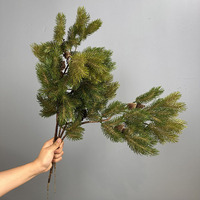 Kunststof gesimuleerde dennennaalden - Norfolk Island Pine Foliage-stijl Tweekleurig zacht kunststof tuin- of kantoorornament Kunstplant