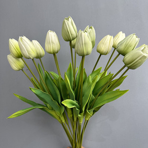 BF-TP03 Hot Selling High Quality PU Real Touch <strong>Tulips</strong> Artificial <strong>Tulip</strong> Bud Flowers for Home <strong>Table</strong> Centerpiece Wedding Decoration - Product Image 2