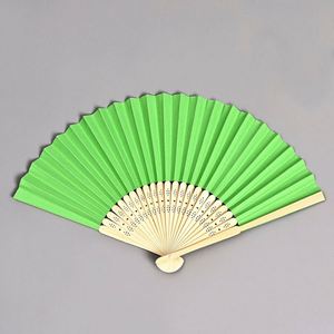 Abanicos de Mano Portátiles de Bambú para Invitados de Boda, Diseño de Arte Folclórico Tallado y Pintado, Recuerdo para Fiesta de Navidad - Product Image 4