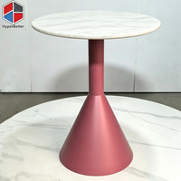Table de café de style moderne avec base conique et plateau en marbre naturel pour chambre d'hôtel