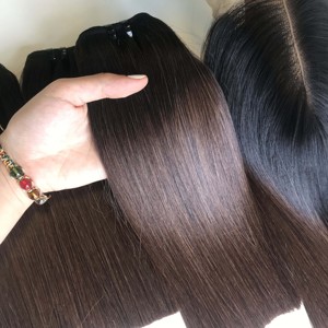 Pelucas de Cabello Humano Remy Brasileño Liso Sedoso de 24 Pulgadas de Largo con Flequillo Completamente Cosido a Máquina, Sin Pegamento y de Color Natural - Product Image 3