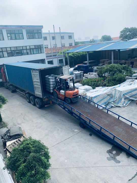 AZ1642448133 Cabin Hydraulic lock bracket R| Alibaba.com