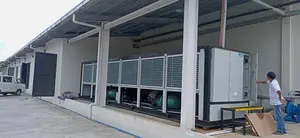 Compresores duales de alta eficiencia Unidad de enfriamiento de aire HVAC Condición central Refrigeración libre 400 kW 50 HP Enfriador de tornillo enfriado por aire