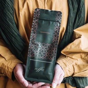 Bolsas de café personalizadas de 12oz/16oz (250g) de gran venta con cierre de cinta y válvula de desgasificación, ideales para dulces, alimentos y regalos. - Product Image 1