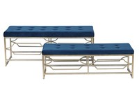 Banc Bailey en velours bleu avec cadre en métal et porte-chaussures