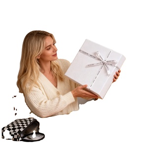 Coffret Cadeau de Luxe Élégant pour Soins Personnels : Rouleau de Massage en Acier Inoxydable, Bougie Aromatique, Savon à l'Avoine – Cadeau Personnalisé pour Elle - Product Image 2