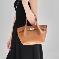 Bolso Mini Tipo Cubo de Cuero Genuino TC, Nueva Colección Primavera 2026, para Mujer, Sofisticado, Retro, Bandolera, para el Trabajo y Viajes Diarios