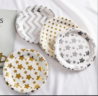 Assiettes en papier jetables multicolores de 7 pouces écologiques et biodégradables pour les mariages, les restaurants utilisent des fournitures de fête d'anniversaire